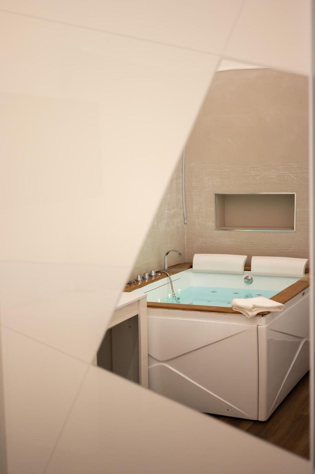 Enjoyhousebracciano Suite1 * Bracciano (Rome)